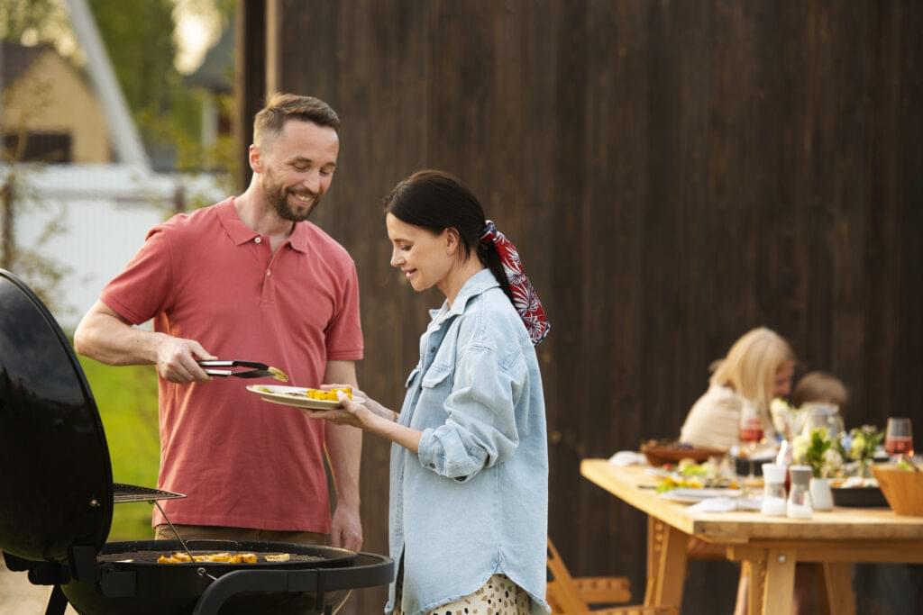 cleaning gas grill grates